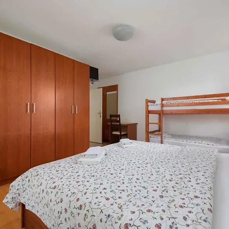 In - Istrien 51991 Apartment Porec